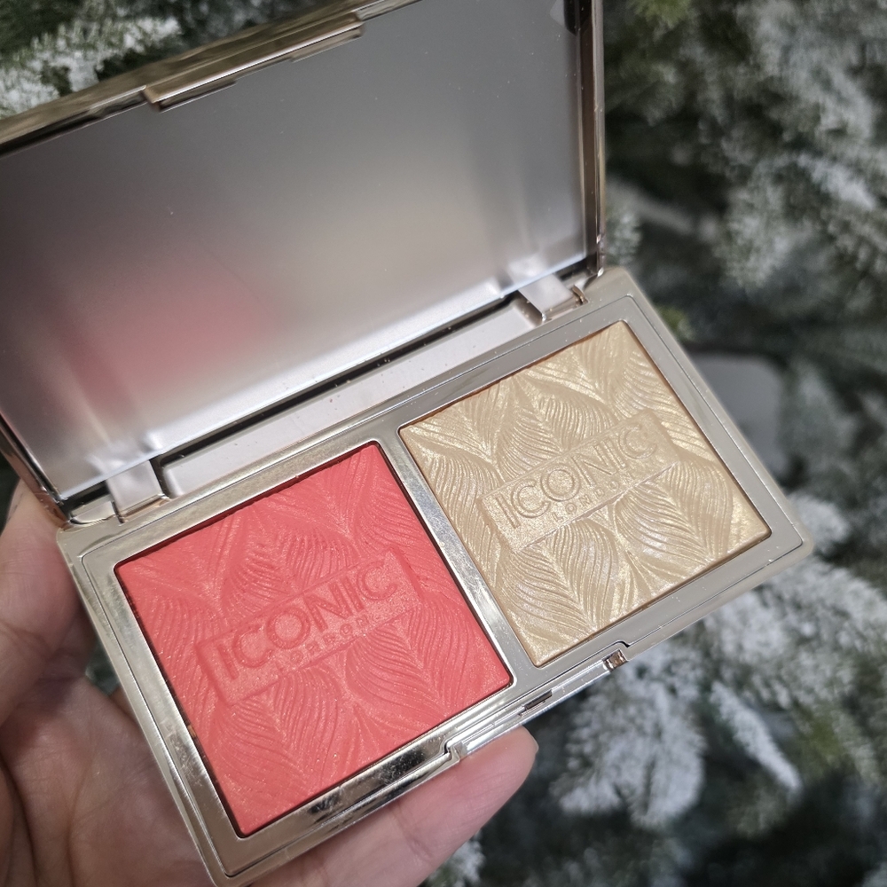 Iconic London Silk Glow Duo In Coral Glow